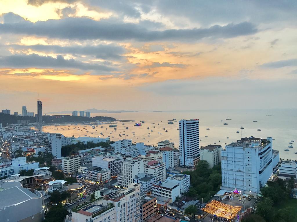 Base Central Pattaya By Alex Eksteriør bilde